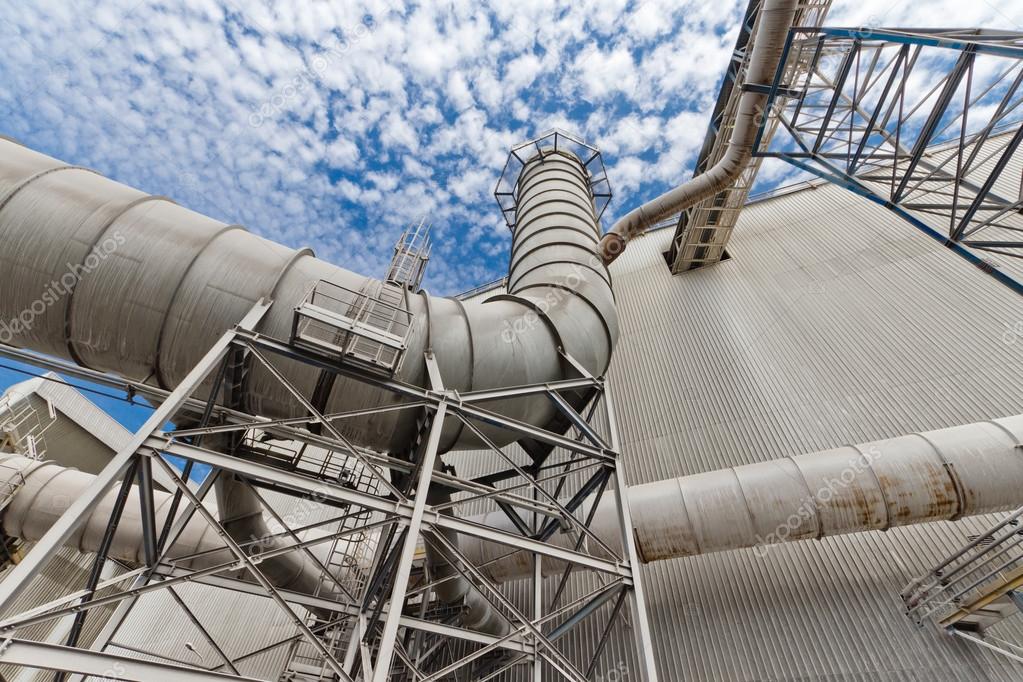 Estructura metálica de soporte para equipo industrial