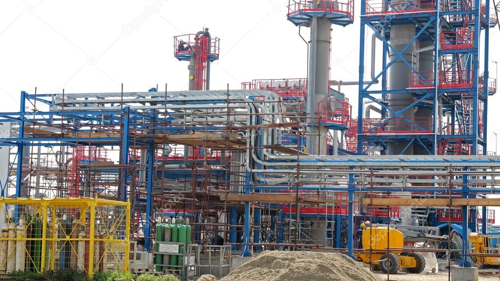 Estructuras metálicas instaladas en planta minera